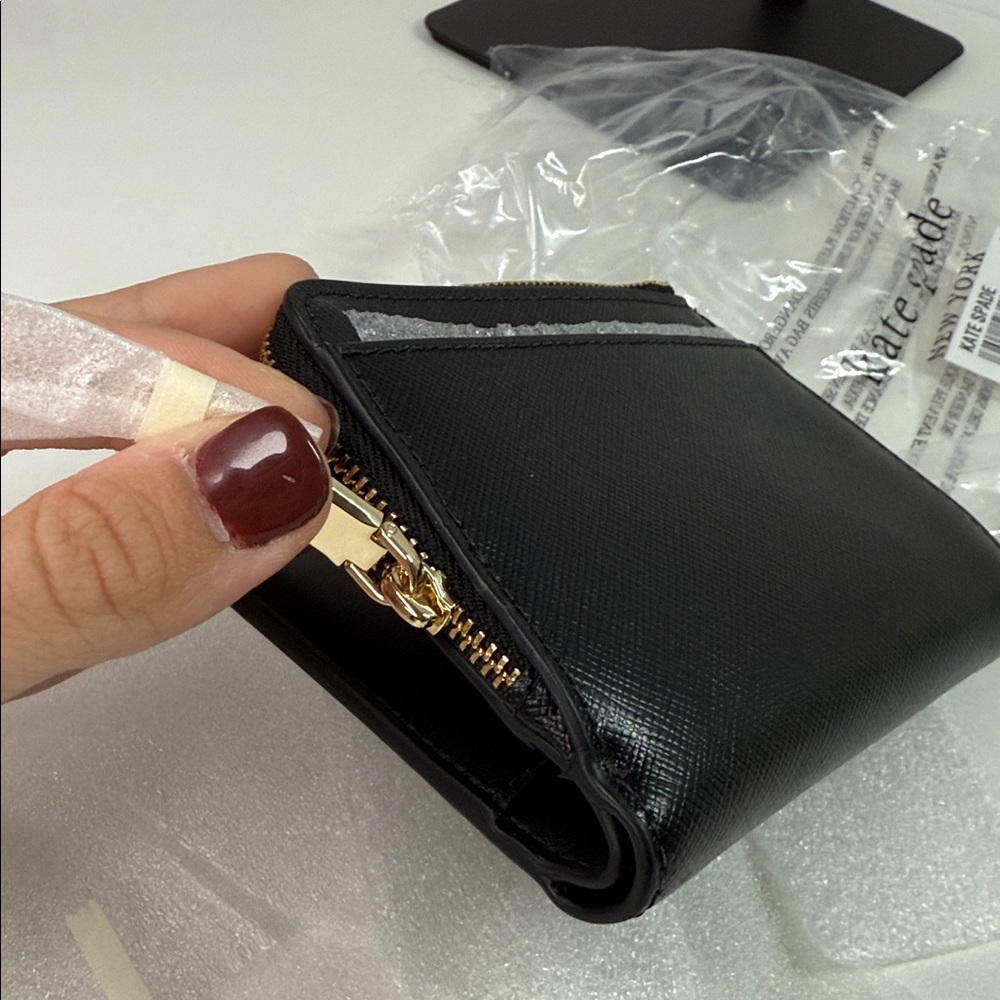 NWT Kate spade Madison Small L-Zip Wallet black and gold leather - Picture 10 of 14
